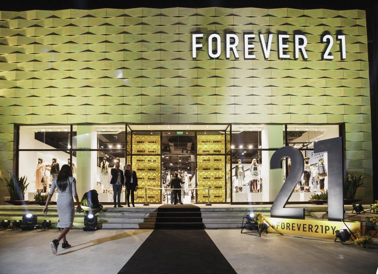 Grupo empresarial paraguayo abre la primera tienda Forever 21 en Bolivia