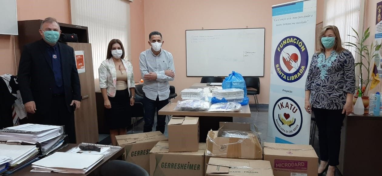 Fundación Santa Librada donó equipos de protección para el personal de blanco del Hospital Acosta Ñú