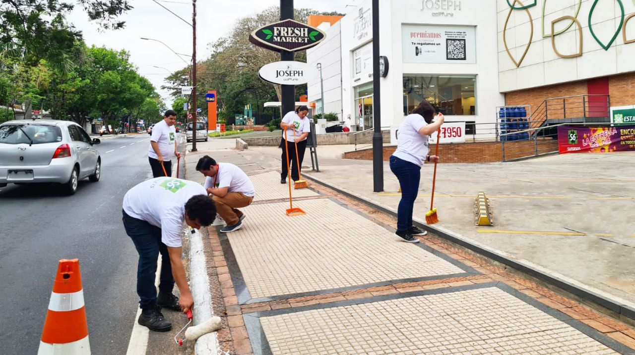 Generando conciencia, Superseis participa de minga ambiental en el Barrio Mariscal