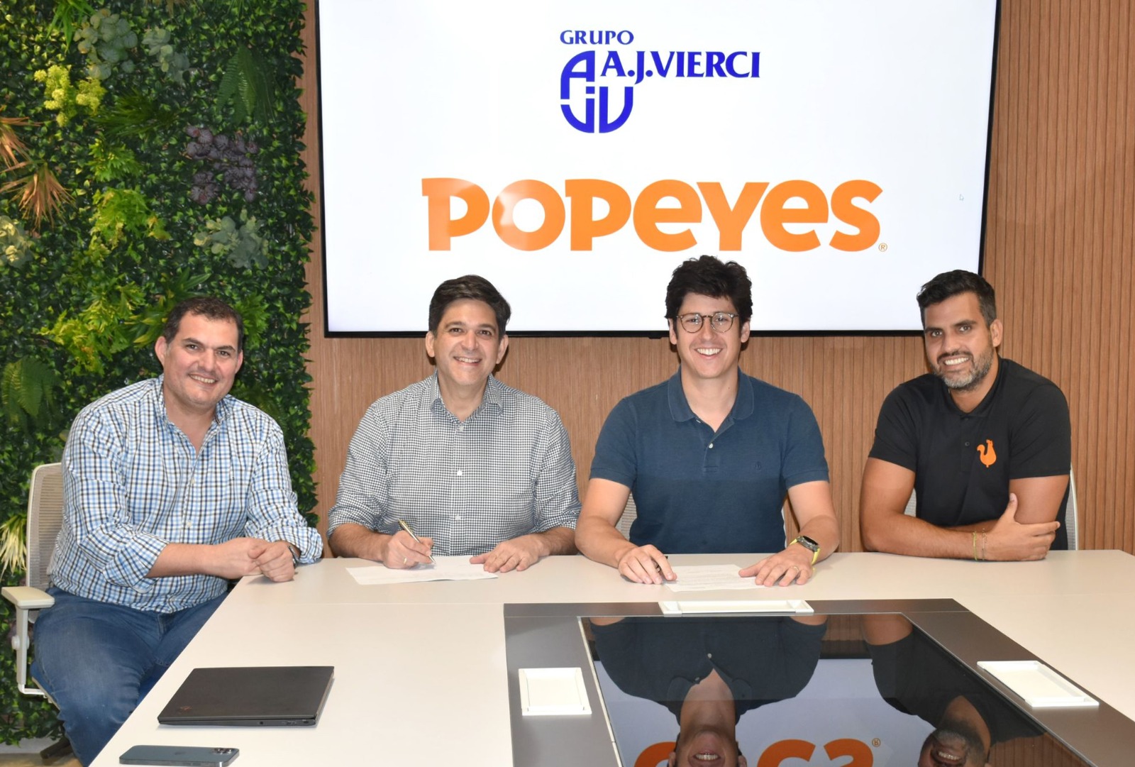 Grupo Vierci anuncia la llegada de Popeyes® a Paraguay