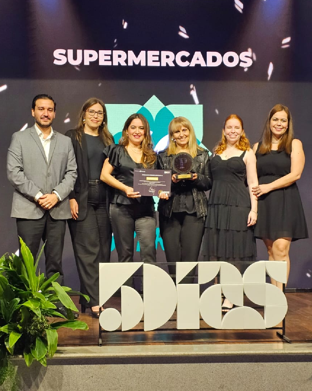 Superseis recibe por octavo año consecutivo el Premio Prestigio por Liderazgo e Innovación.